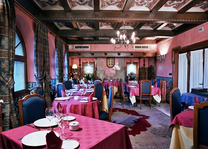 Hotel Castillo El Collado 2*