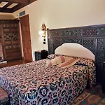 Hotel Castillo El Collado 2*