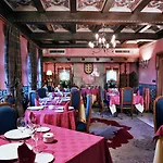 Hotel Castillo El Collado 2*