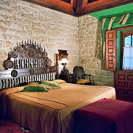 Castillo El Collado 2*