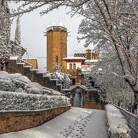 Castillo El Collado Otel 2*