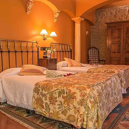 Castillo El Collado Hotel 2*