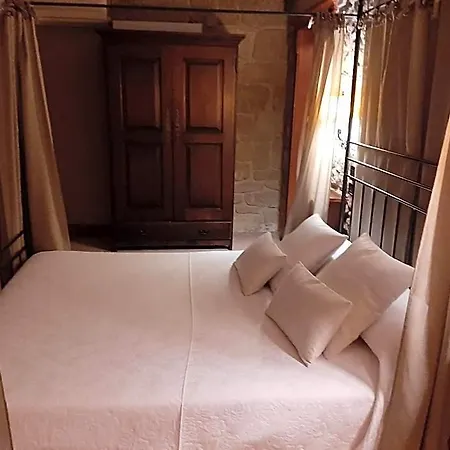 Hotel Castillo El Collado 2*