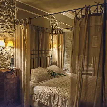 Hotel Castillo El Collado 2*